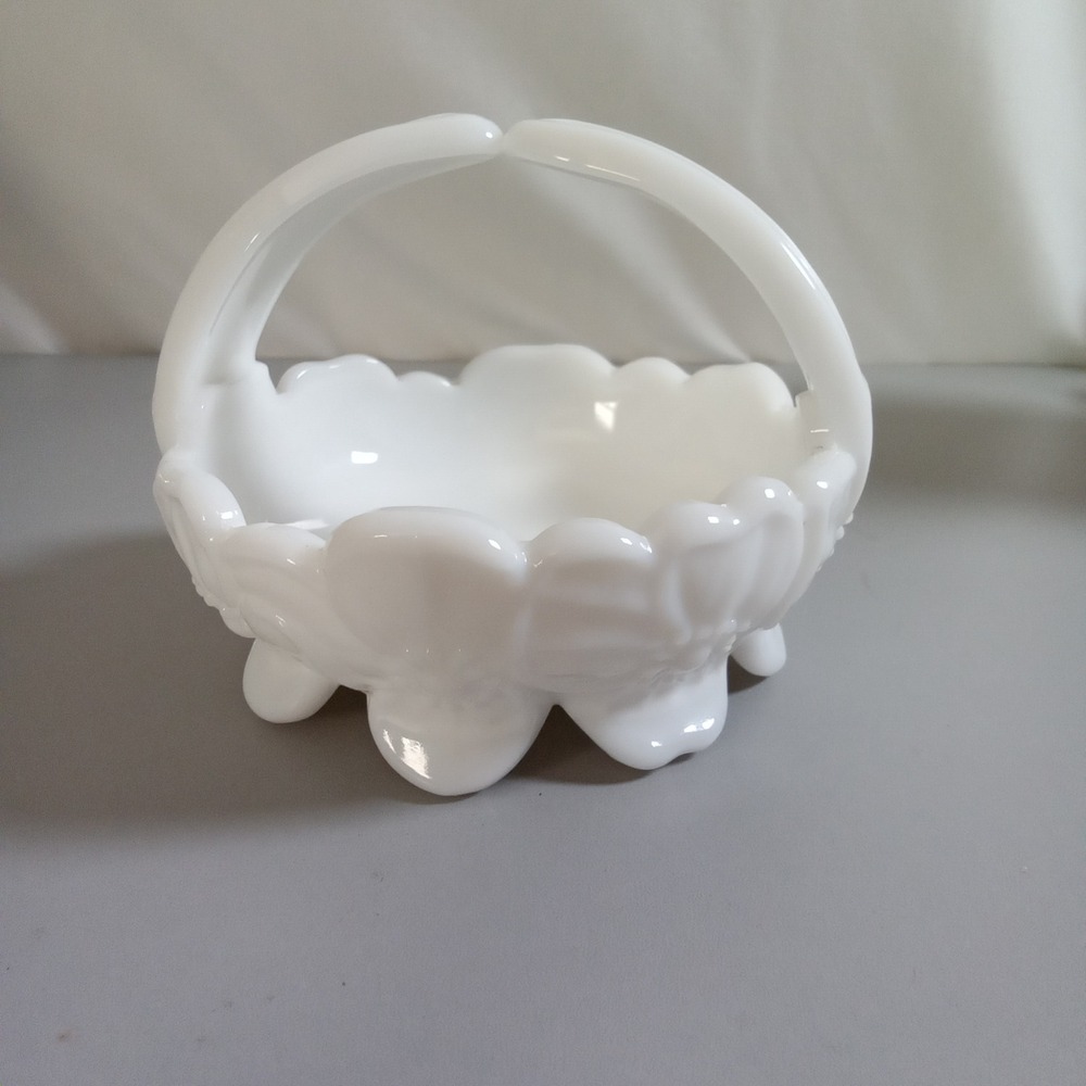 Vintage White Milk Glass Footed Floral Basket Scalloped Edge 4.5in